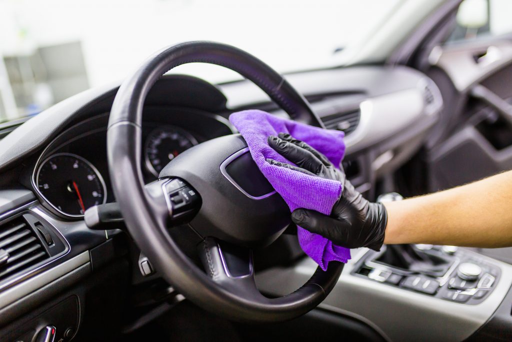 Cómo limpiar el coche para evitar contagios de coronavirus